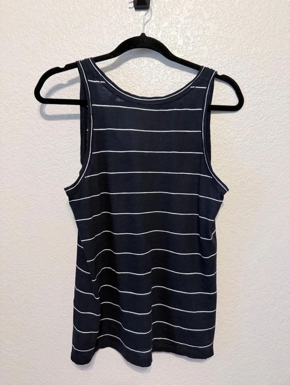 Vince Navy White Striped Tank Top | Medium | Minimalist | Everyday Basic